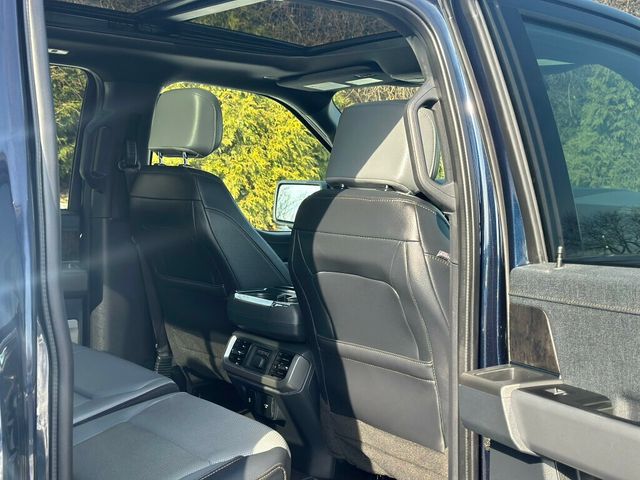 2023 Ford F-150 Lightning LARIAT 4WD SuperCrew 5.5' Box - 22976916 - 25