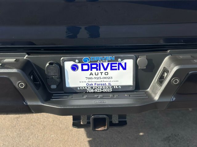 2023 Ford F-150 Lightning LARIAT 4WD SuperCrew 5.5' Box - 22976916 - 5