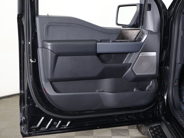 2023 Ford F-150 Lightning LARIAT 4WD SuperCrew 5.5' Box - 23033541 - 25