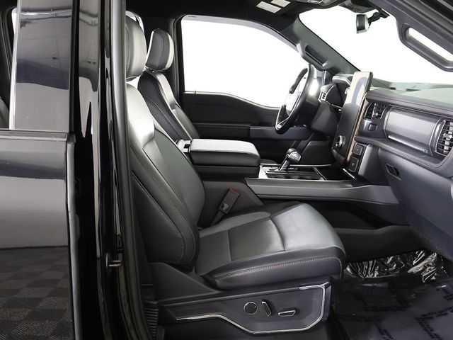 2023 Ford F-150 Lightning LARIAT 4WD SuperCrew 5.5' Box - 23033541 - 32