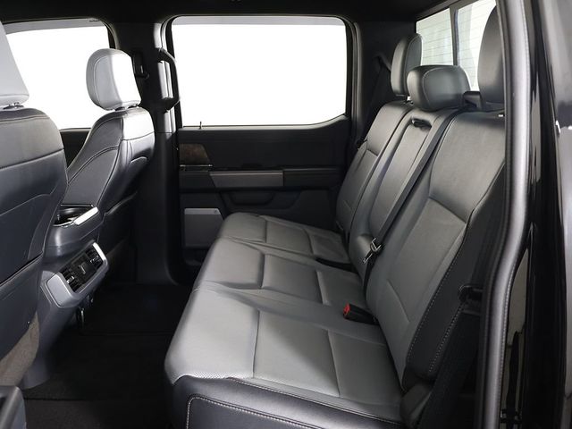 2023 Ford F-150 Lightning LARIAT 4WD SuperCrew 5.5' Box - 23033541 - 37