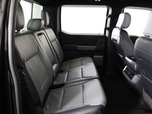 2023 Ford F-150 Lightning LARIAT 4WD SuperCrew 5.5' Box - 23033541 - 38