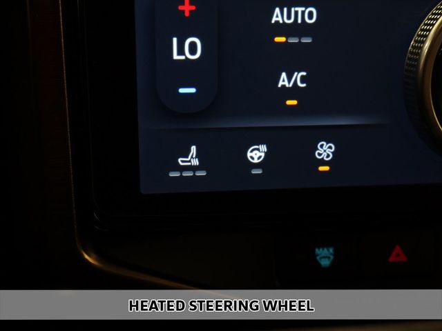 2023 Ford F-150 Lightning LARIAT 4WD SuperCrew 5.5' Box - 23033541 - 8