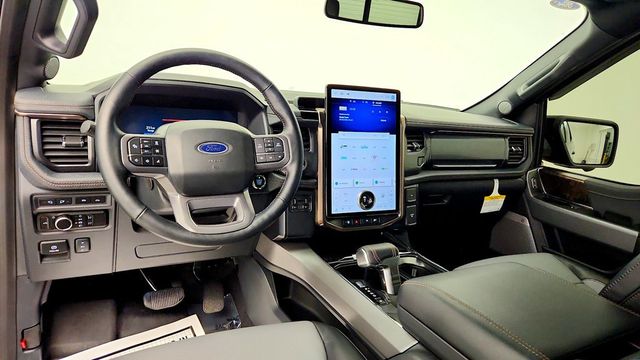 2023 Ford F-150 Lightning LARIAT 4WD SuperCrew 5.5' Box w/ BlueCruise, Tow Tech & Moonroof - 23083477 - 13