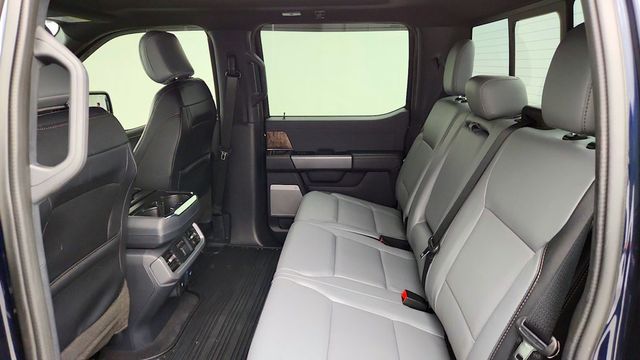 2023 Ford F-150 Lightning LARIAT 4WD SuperCrew 5.5' Box w/ BlueCruise, Tow Tech & Moonroof - 23083477 - 20