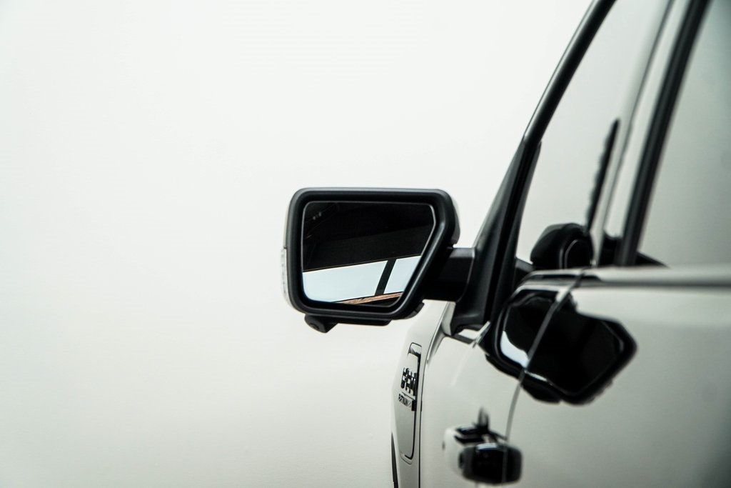 2023 Ford F-150 Lightning Platinum photo 14