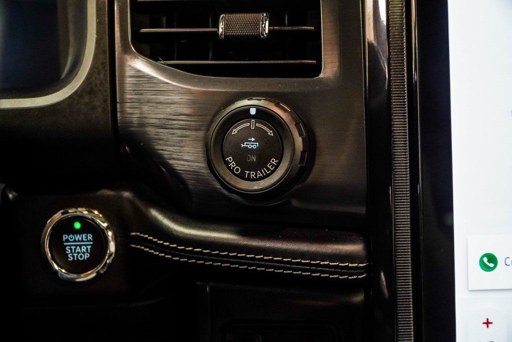 2023 Ford F-150 Lightning Platinum photo 25