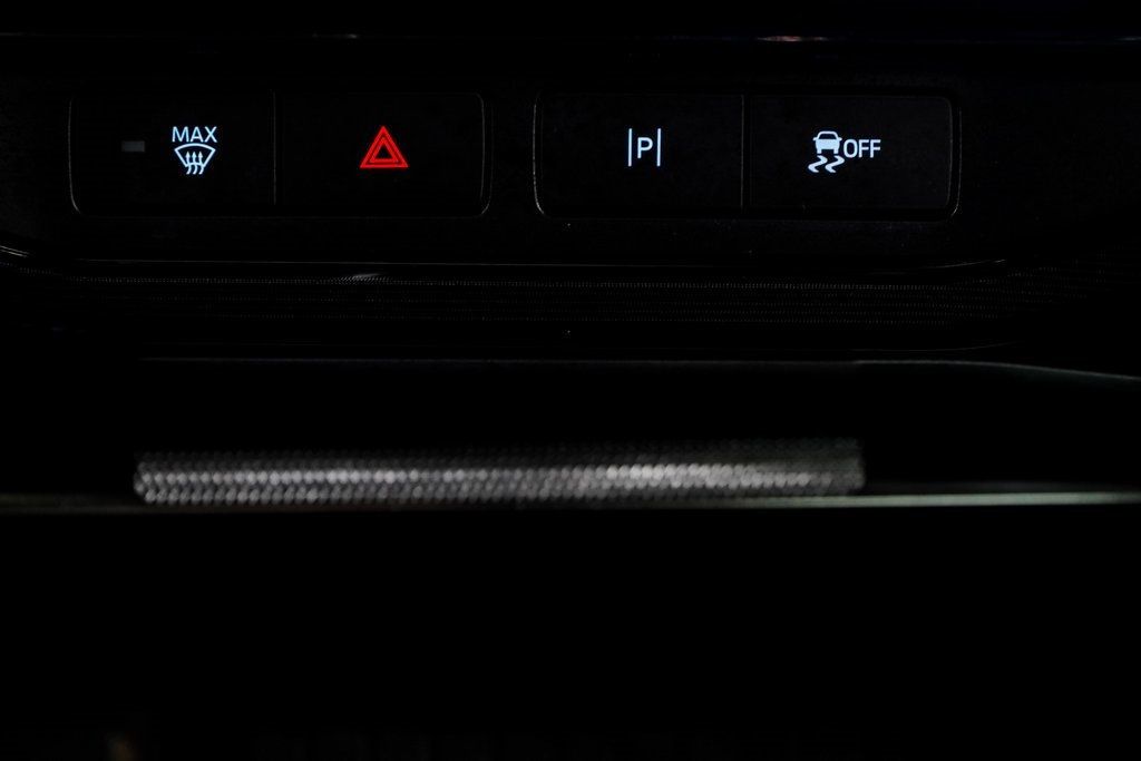 2023 Ford F-150 Lightning Platinum photo 27