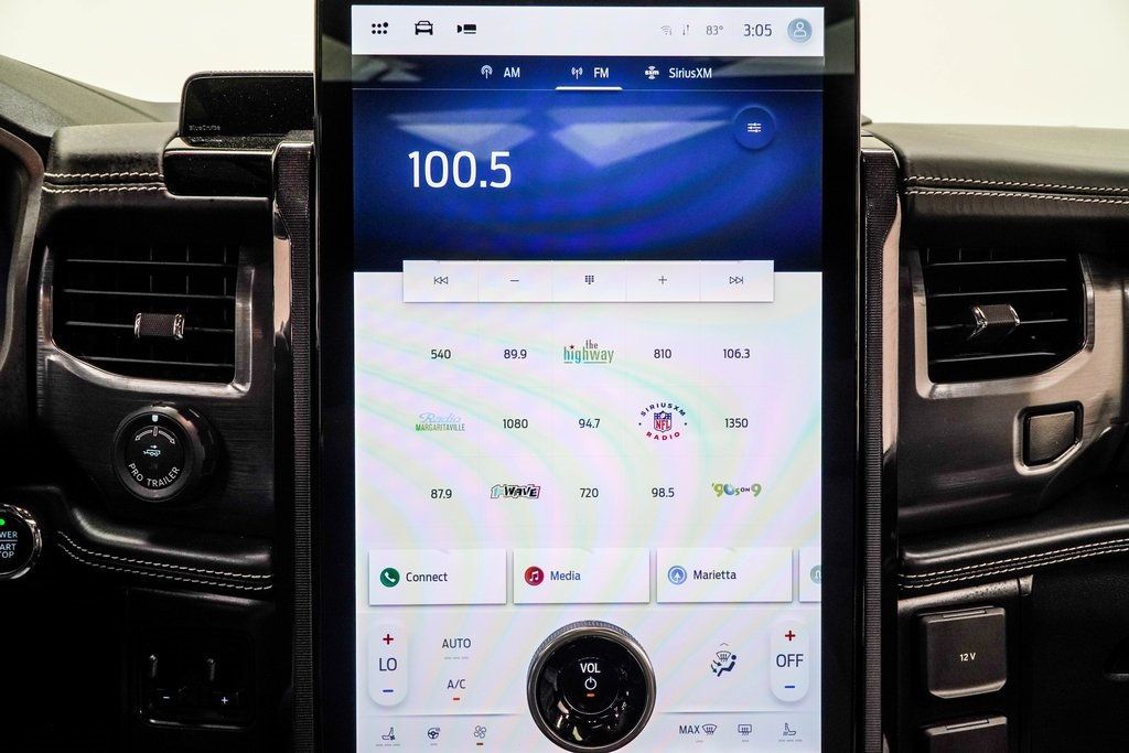 2023 Ford F-150 Lightning Platinum photo 28