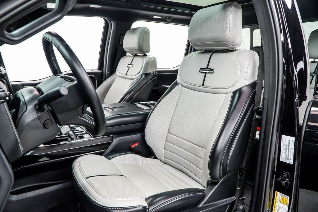 2023 Ford F-150 Lightning Platinum photo 39