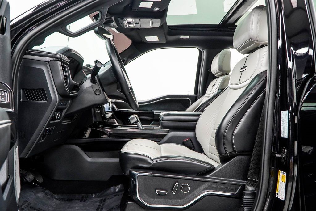 2023 Ford F-150 Lightning Platinum photo 40