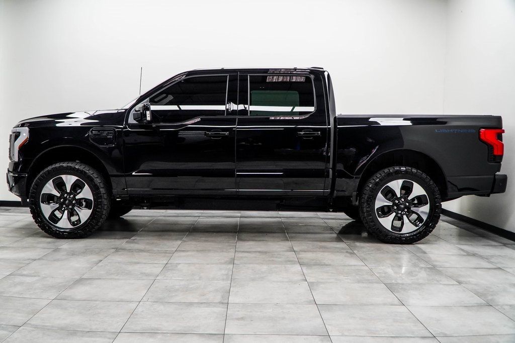 2023 Ford F-150 Lightning Platinum photo 8