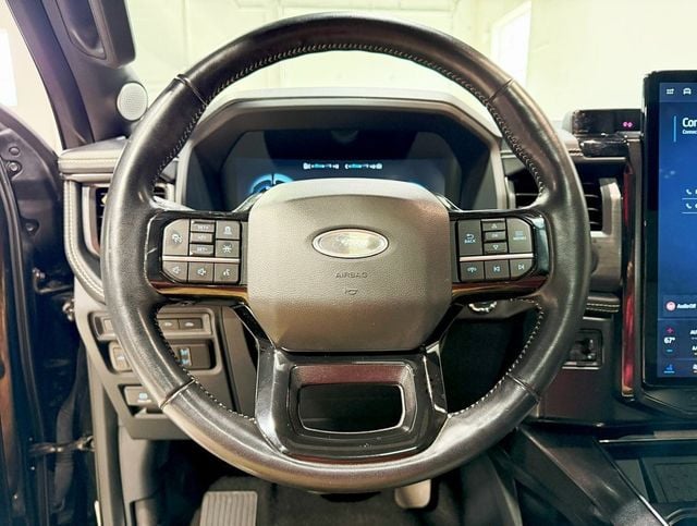 2023 Ford F-150 Lightning Platinum 4WD SuperCrew 5.5' Box - 22920165 - 11