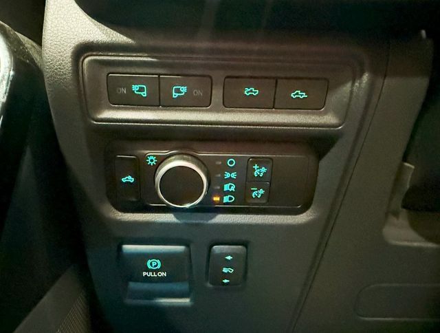 2023 Ford F-150 Lightning Platinum 4WD SuperCrew 5.5' Box - 22920165 - 14