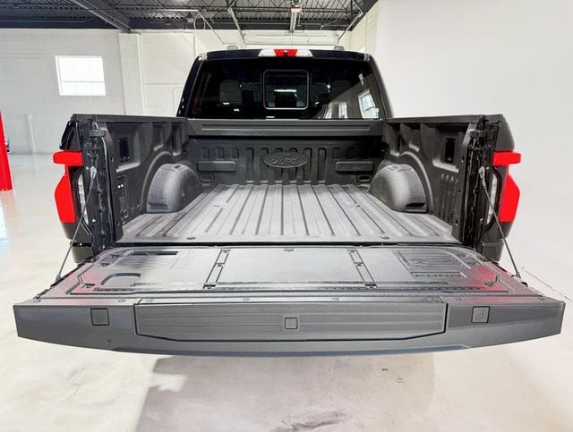 2023 Ford F-150 Lightning Platinum 4WD SuperCrew 5.5' Box - 22920165 - 45