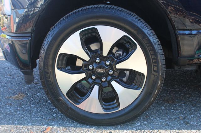 2023 Ford F-150 Lightning Platinum 4WD SuperCrew 5.5' Box - 22990373 - 9