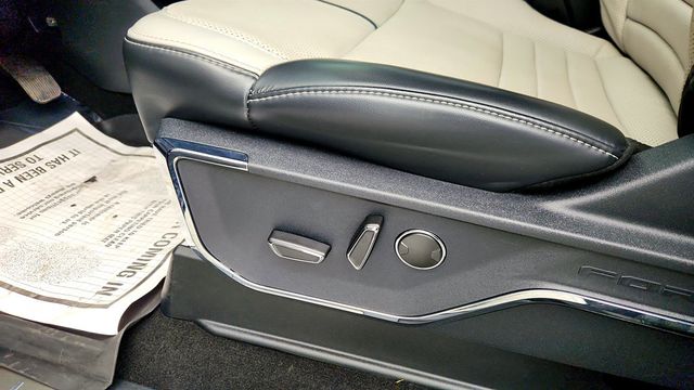 2023 Ford F-150 Lightning Platinum 4WD SuperCrew 5.5' Box - 23003341 - 11