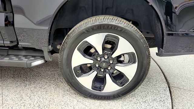2023 Ford F-150 Lightning Platinum 4WD SuperCrew 5.5' Box - 23003341 - 8