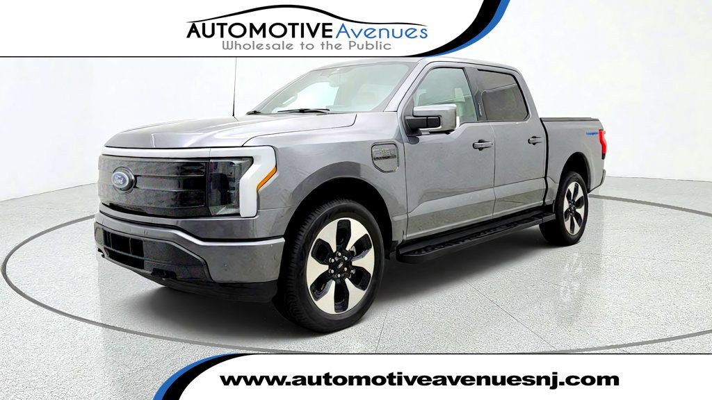 2023 Ford F-150 Lightning Platinum 4WD SuperCrew 5.5' Box - 23085420 | Video 1