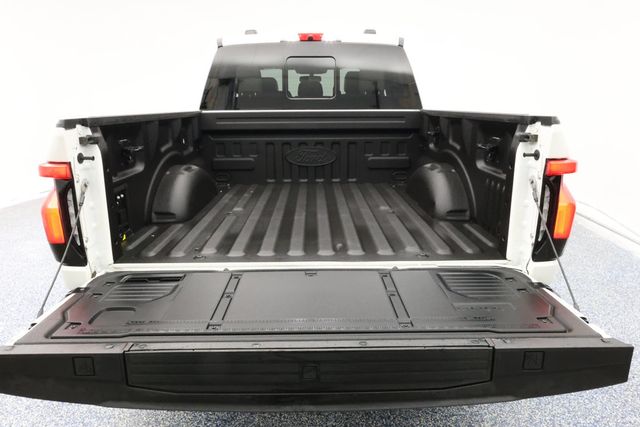 2023 Ford F-150 Lightning Platinum 4WD SuperCrew 5.5' Box with Spray-In Bedliner - 22938103 - 18
