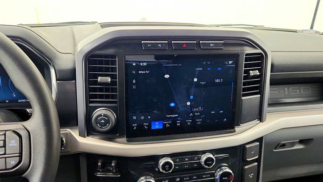 2023 Ford F-150 Lightning Pro 4WD SuperCrew 5.5' Box with Tow Technology Package - 22986835 - 18