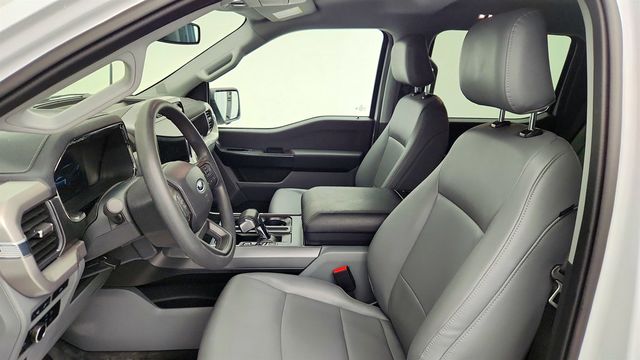 2023 Ford F-150 Lightning Pro 4WD SuperCrew 5.5' Box with Tow Technology Package - 22986835 - 19