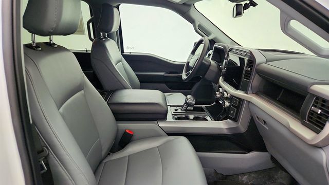 2023 Ford F-150 Lightning Pro 4WD SuperCrew 5.5' Box with Tow Technology Package - 22986835 - 23