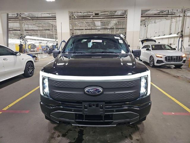 2023 Ford F-150 Lightning XLT 4WD SuperCrew 5.5' Box - 23007876 - 2