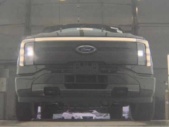2023 Ford F-150 Lightning XLT 4WD SuperCrew 5.5' Box - 23007876 - 3