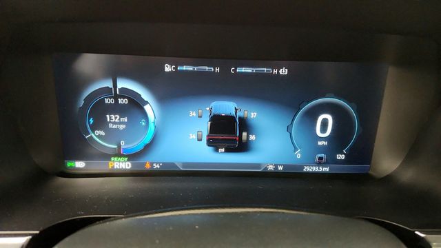 2023 Ford F-150 Lightning XLT 4WD SuperCrew 5.5' Box - 22944176 - 13