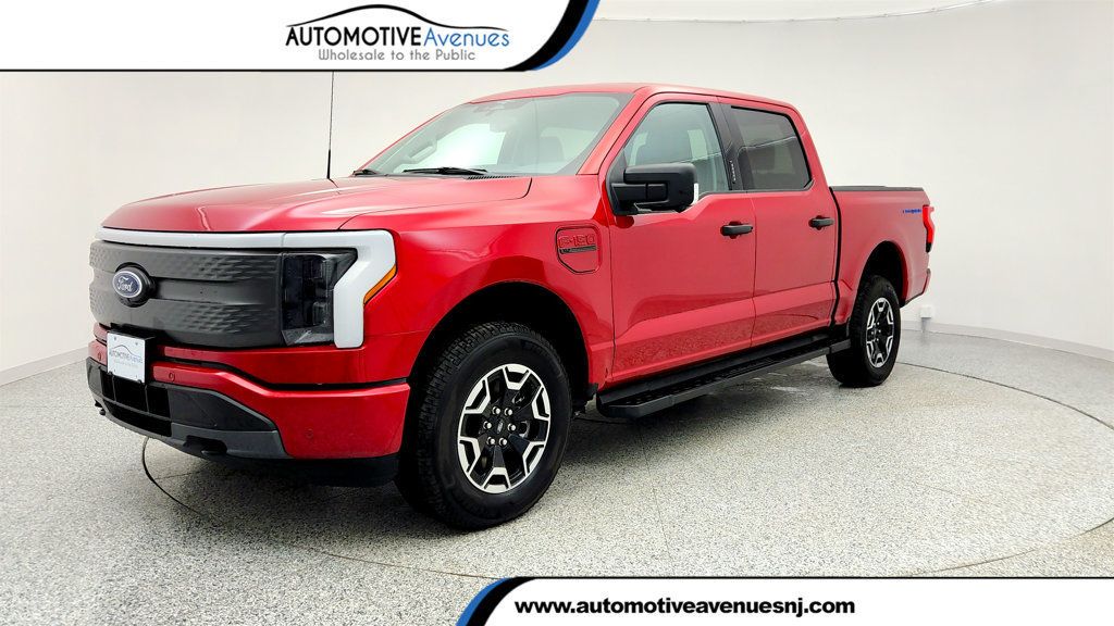 2023 Ford F-150 Lightning XLT 4WD SuperCrew 5.5' Box - 22968684 | Video 1