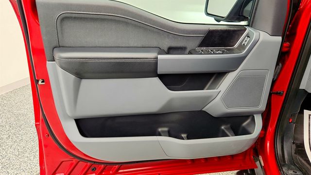 2023 Ford F-150 Lightning XLT 4WD SuperCrew 5.5' Box - 22968684 - 9