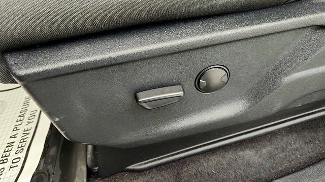 2023 Ford F-150 Lightning XLT 4WD SuperCrew 5.5' Box - 22968684 - 10