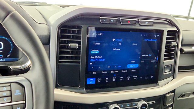 2023 Ford F-150 Lightning XLT 4WD SuperCrew 5.5' Box - 22968684 - 17