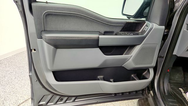 2023 Ford F-150 Lightning XLT 4WD SuperCrew 5.5' Box - 23005647 - 9