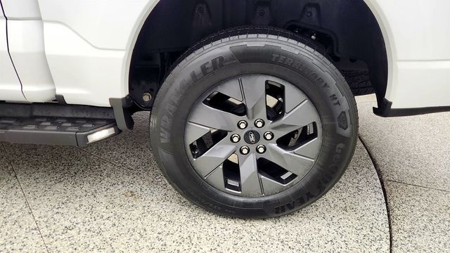 2023 Ford F-150 Lightning XLT 4WD SuperCrew 5.5' Box w/ Dual Motor Extended Range & 312A - 22998930 - 8