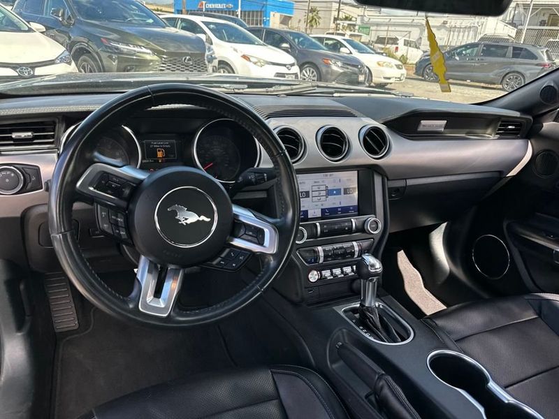 2023 Ford Mustang EcoBoost Premium Fastback - 22936643 - 13