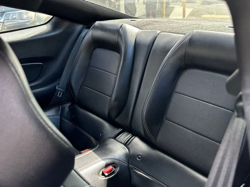2023 Ford Mustang EcoBoost Premium Fastback - 22936643 - 14