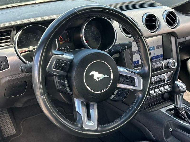 2023 Ford Mustang EcoBoost Premium Fastback - 22936643 - 17