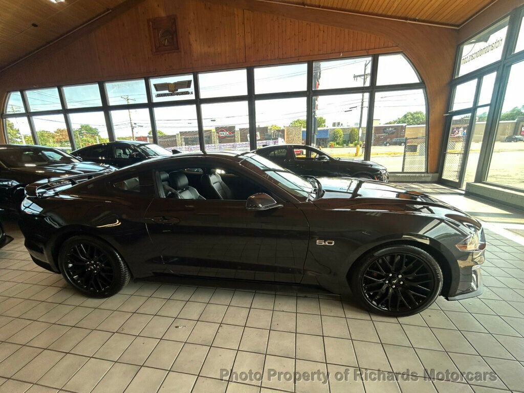 2023 Ford Mustang GT Premium photo 4