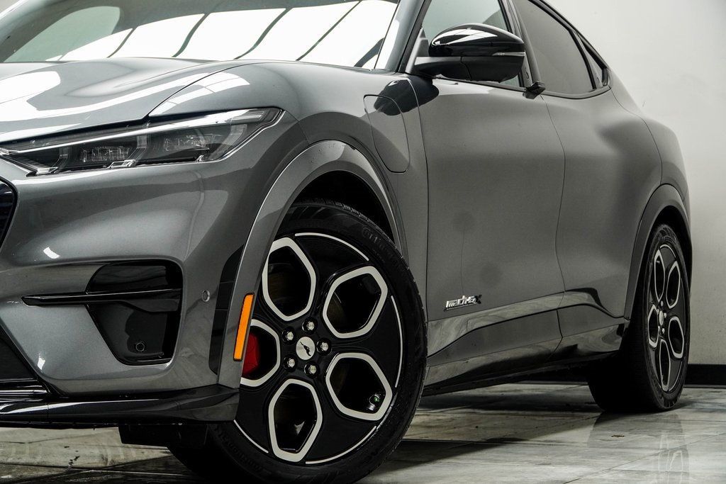 2023 Ford Mustang Mach-E GT photo 3