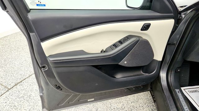 2023 Ford Mustang Mach-E Premium - 22282657 - 10
