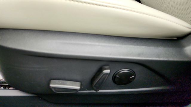 2023 Ford Mustang Mach-E Premium - 22282657 - 11