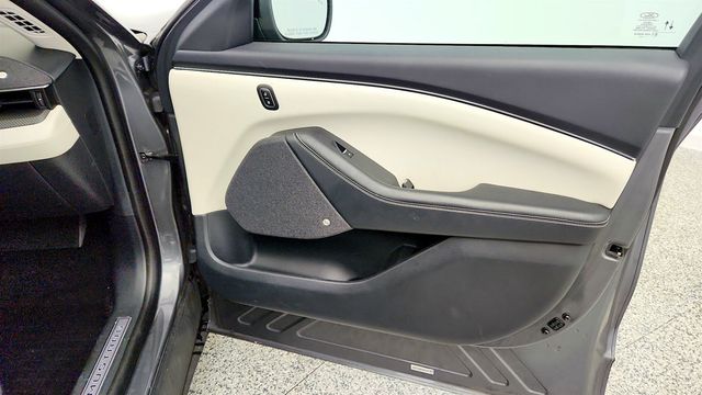2023 Ford Mustang Mach-E Premium - 22282657 - 23