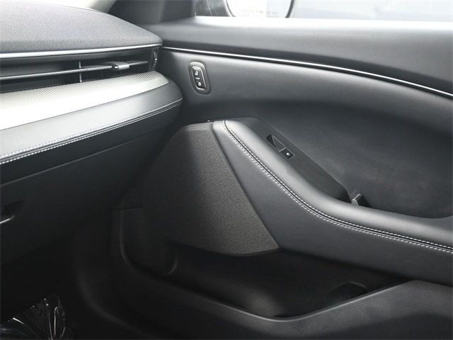 2023 Ford Mustang Mach-E Select photo 15