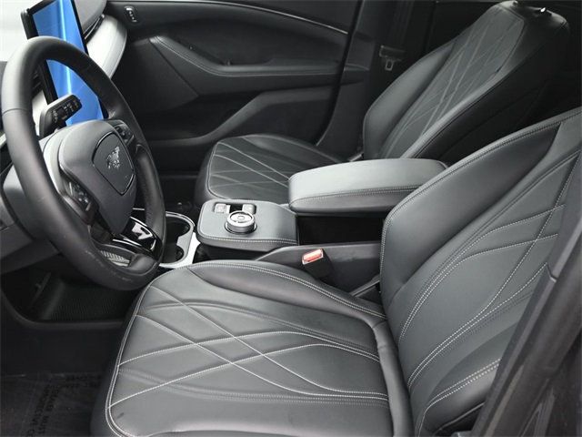2023 Ford Mustang Mach-E Select photo 6