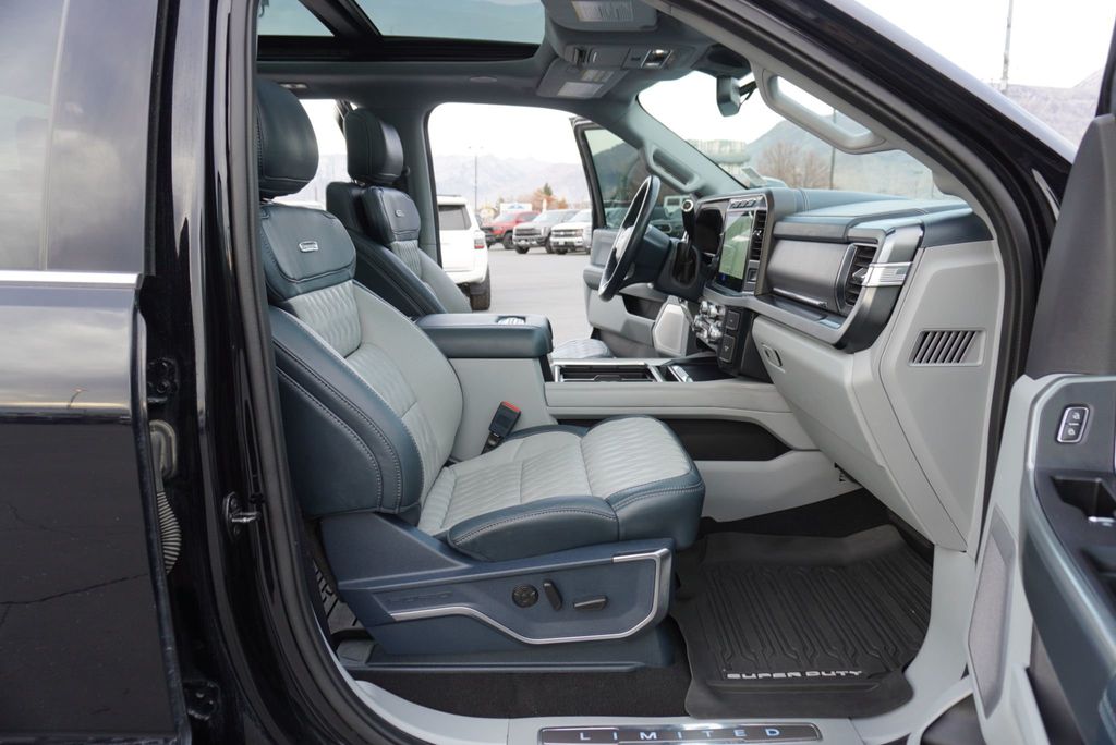 2023 Ford SUPER DUTY F-250 LIMITED - 22945938 - 25