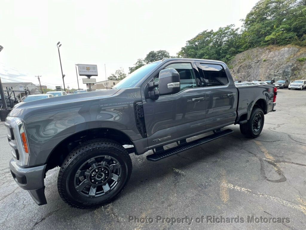 2023 Ford Super Duty F-250 SRW LARIAT 4WD Crew Cab 6.75' Box - 22537695 - 12