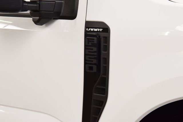 2023 Ford Super Duty F-250 SRW Lariat Black Pack FX4 - 23050752 - 14