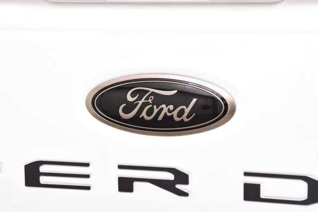 2023 Ford Super Duty F-250 SRW Lariat Black Pack FX4 - 23050752 - 18